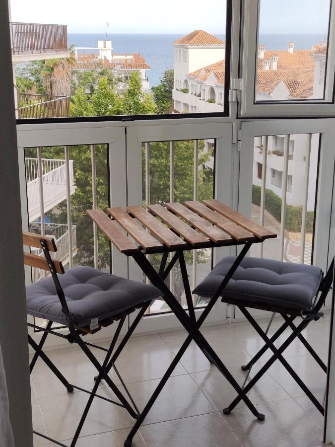 Nerja Gaviota Holidays Piscina Y Playa المظهر الخارجي الصورة
