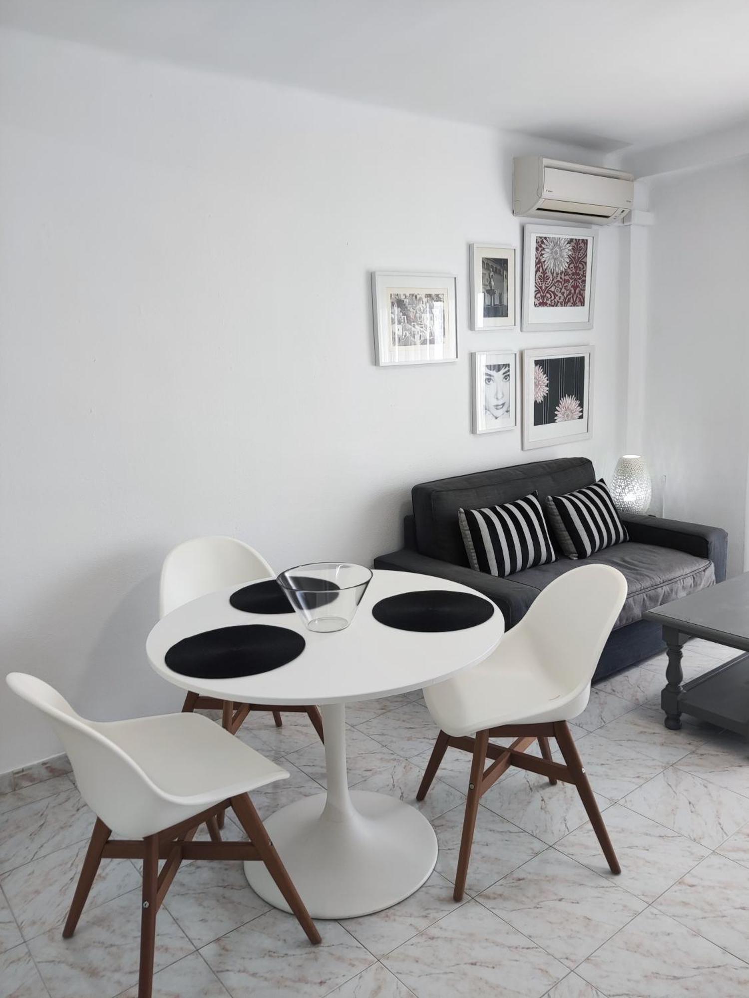 Nerja Gaviota Holidays Piscina Y Playa المظهر الخارجي الصورة
