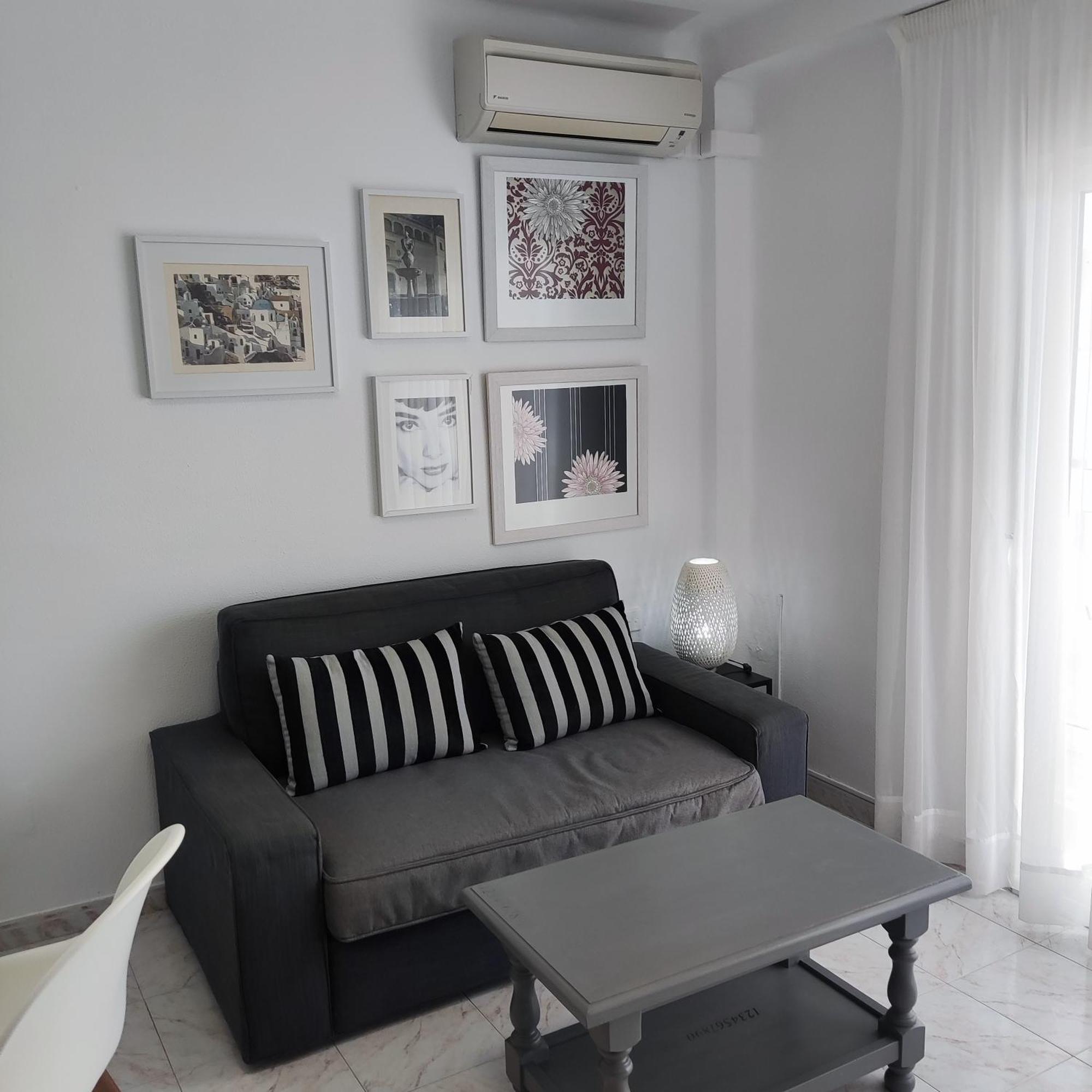 Nerja Gaviota Holidays Piscina Y Playa المظهر الخارجي الصورة