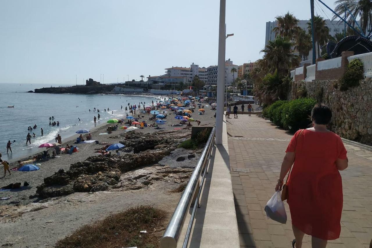 Nerja Gaviota Holidays Piscina Y Playa المظهر الخارجي الصورة