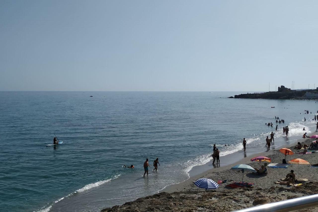 Nerja Gaviota Holidays Piscina Y Playa المظهر الخارجي الصورة